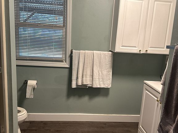 4th image of 11340 SE Powell Blvd