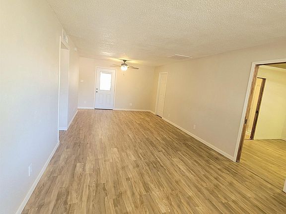 4th image of 108 E Hervey St