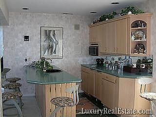 4th image of 428 Venetian Dr