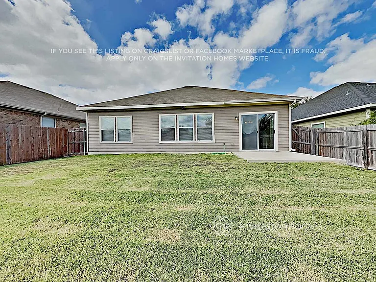 12325 Hunters Crossing Ln — Photo 13