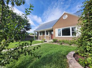 806 Forest Dr, Forest City, IA 50436