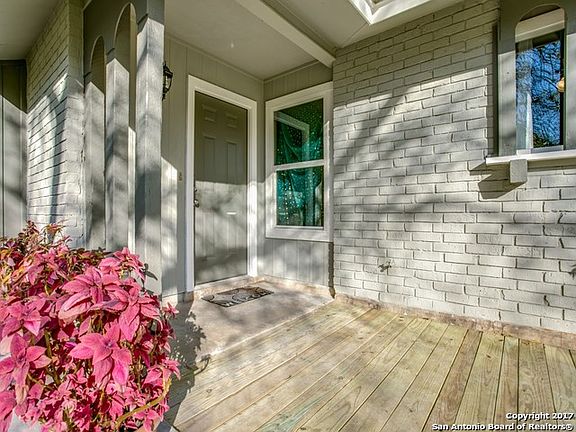 4th image of 511 Welch St