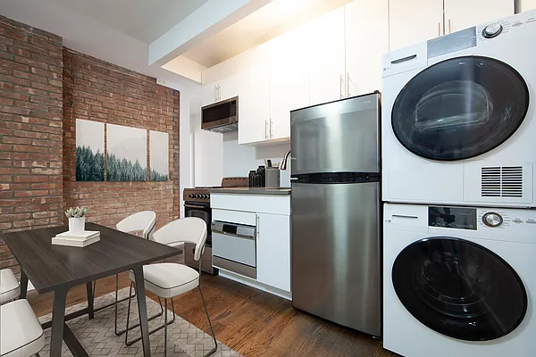 Rented by R New York | media 2