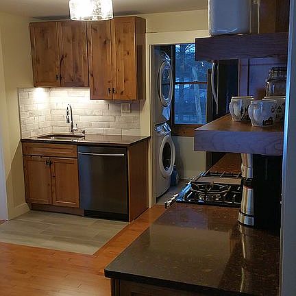 4th image of 33 Hillcrest Ave