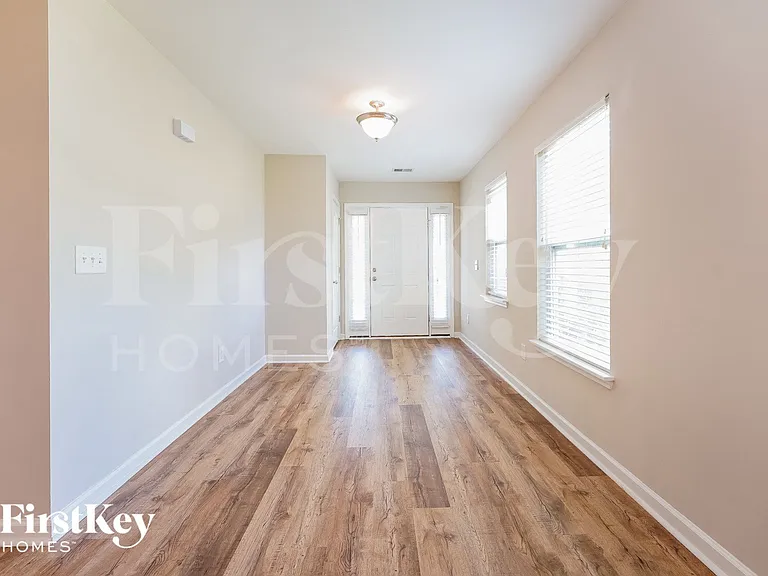 134 Coosawatchie St — Photo 2