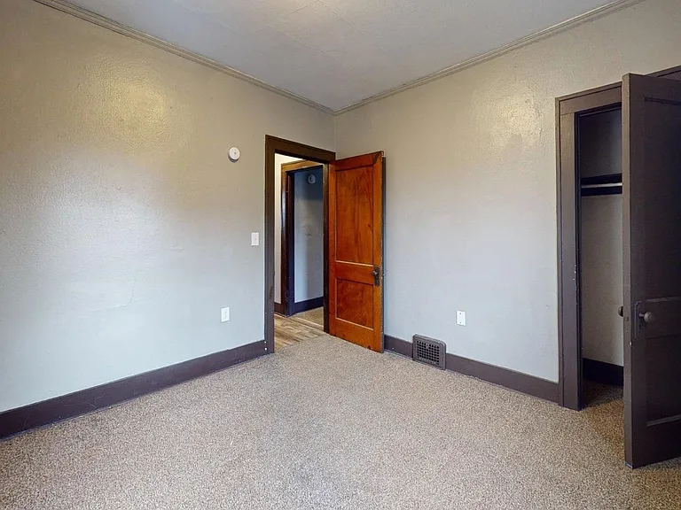 236 Watson St — Photo 43