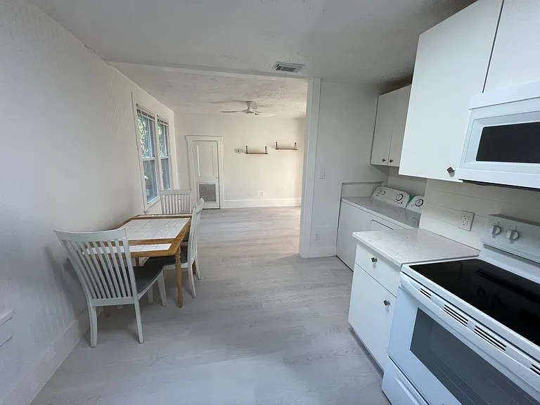 5 Estey St #3 — Photo 5