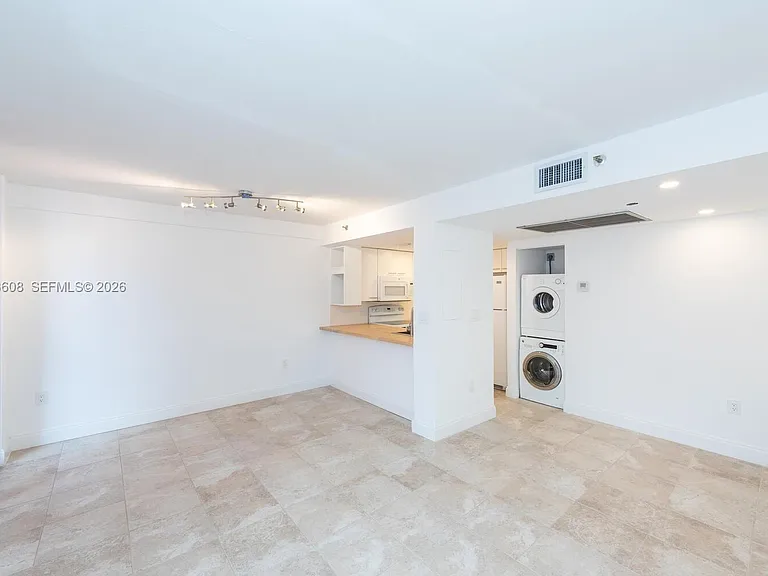 2801 Florida Ave #411 — Photo 11