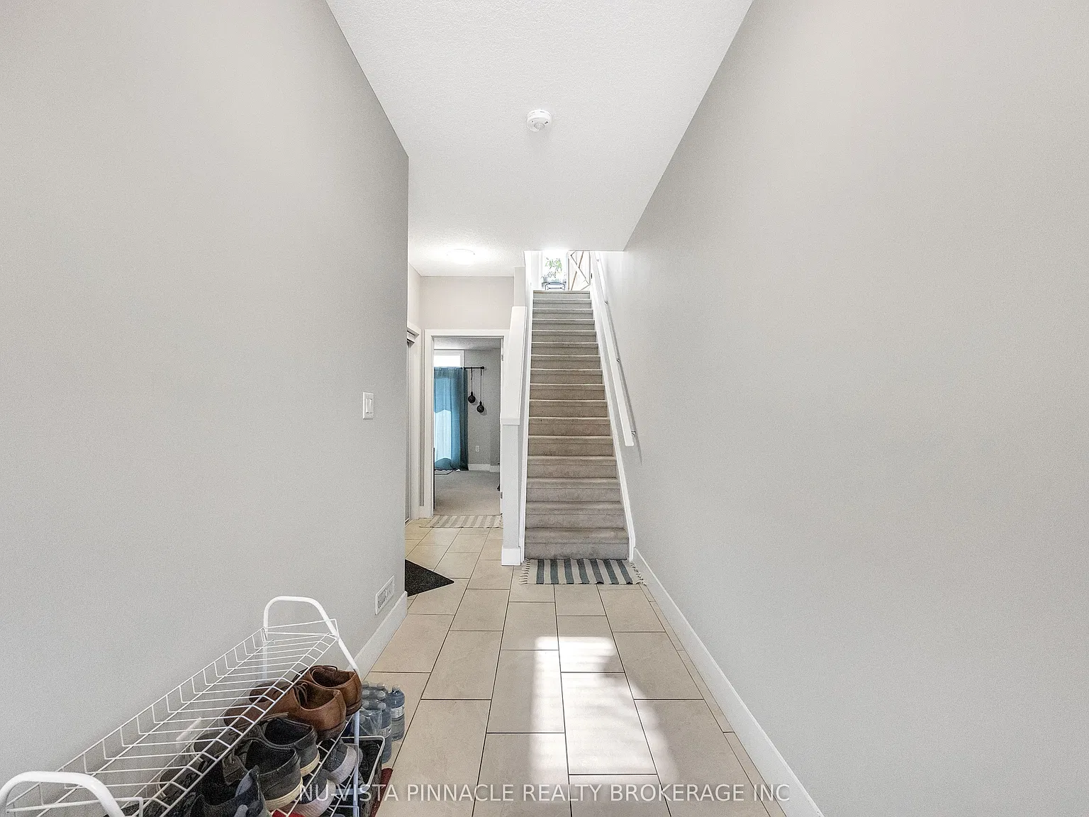 4 bed, $2,450 — Photo 3