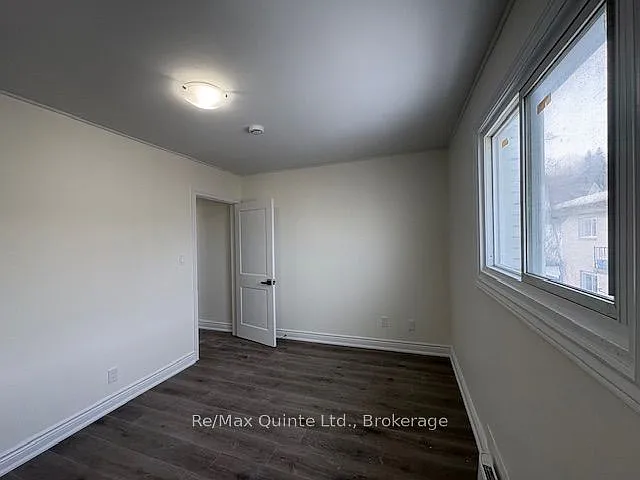 172 Queen St #5 — Photo 10