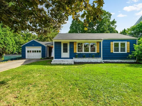 89 College St, Clinton, NY 13323