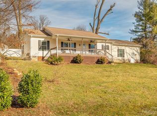 3 Clinton St, Weaverville, NC 28787