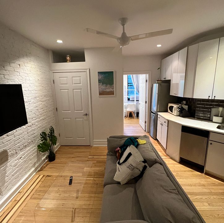 1st image of 107 Greenpoint Ave APT A2