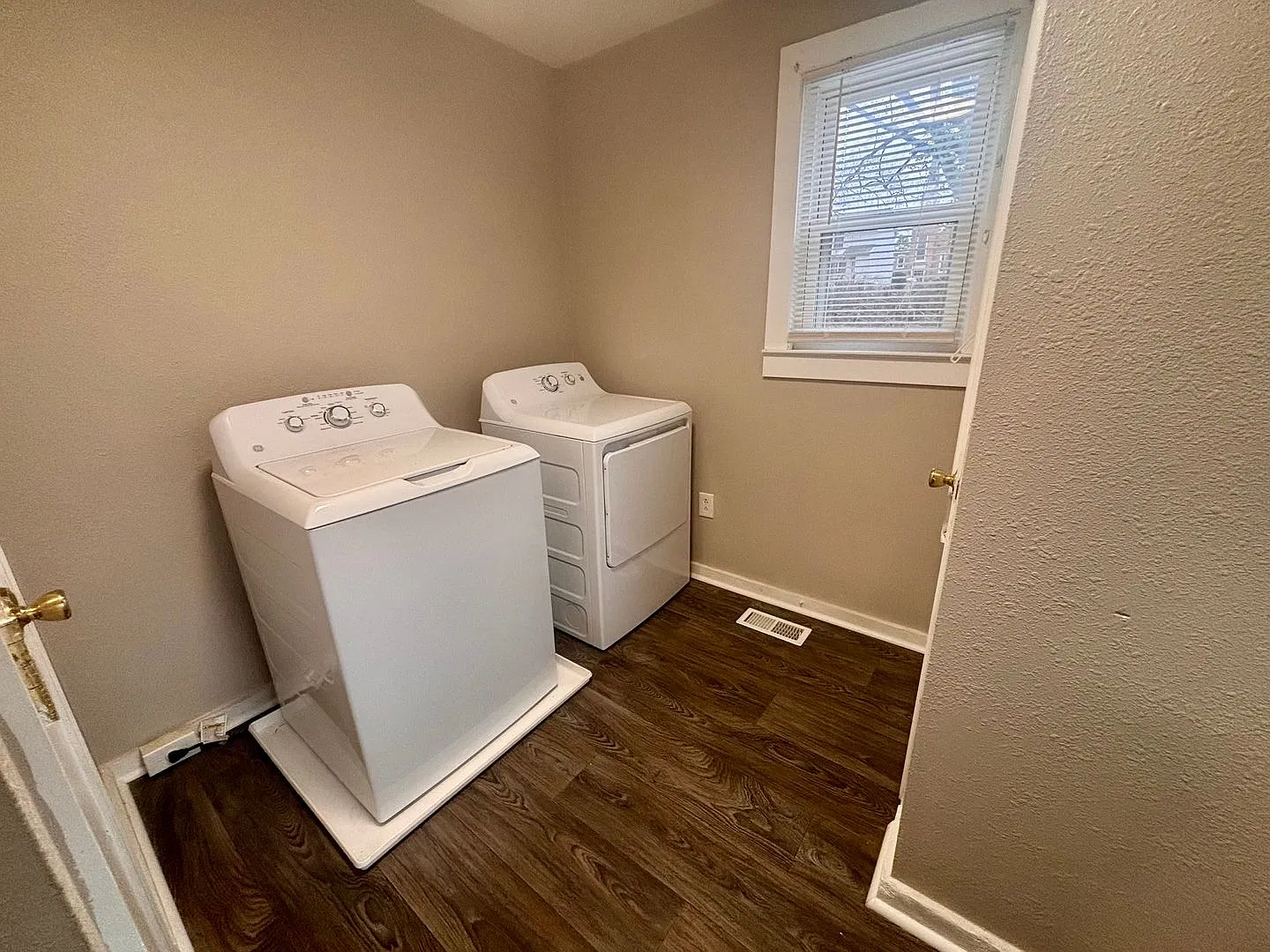 You'Re Here. You'Re Home. You'Re Happy.-Short Term Rental Options Available — Photo 4