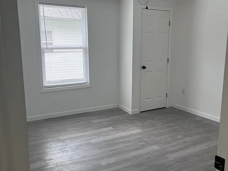 1410 Jones St — Photo 15