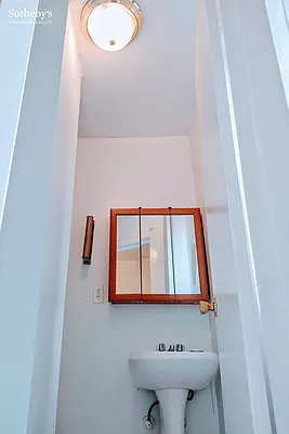 Rented by Sotheby's International Realty | media 18