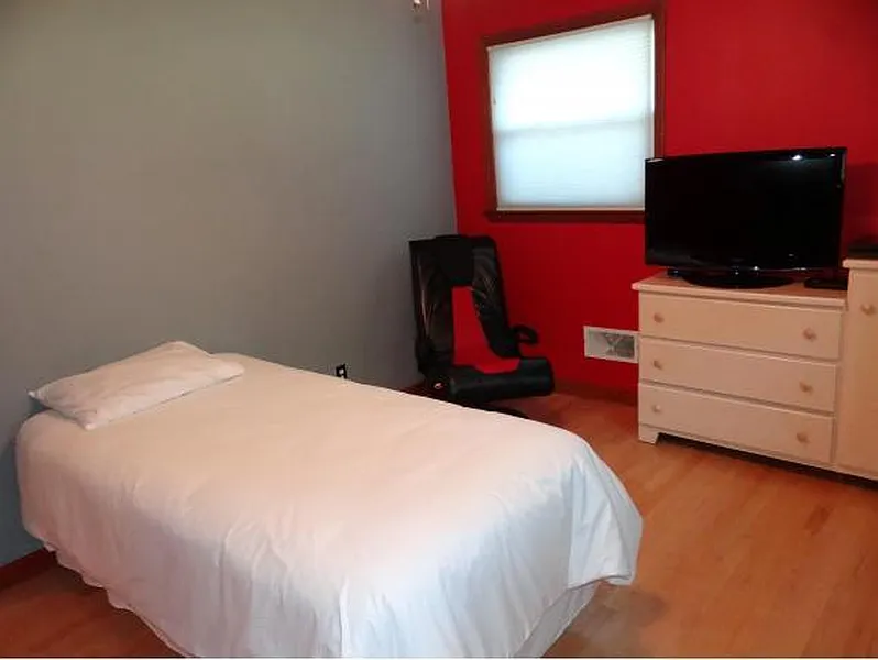 Thumbnail 11