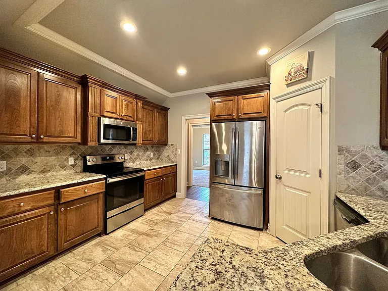 1100 Bear Creek Dr — Photo 5