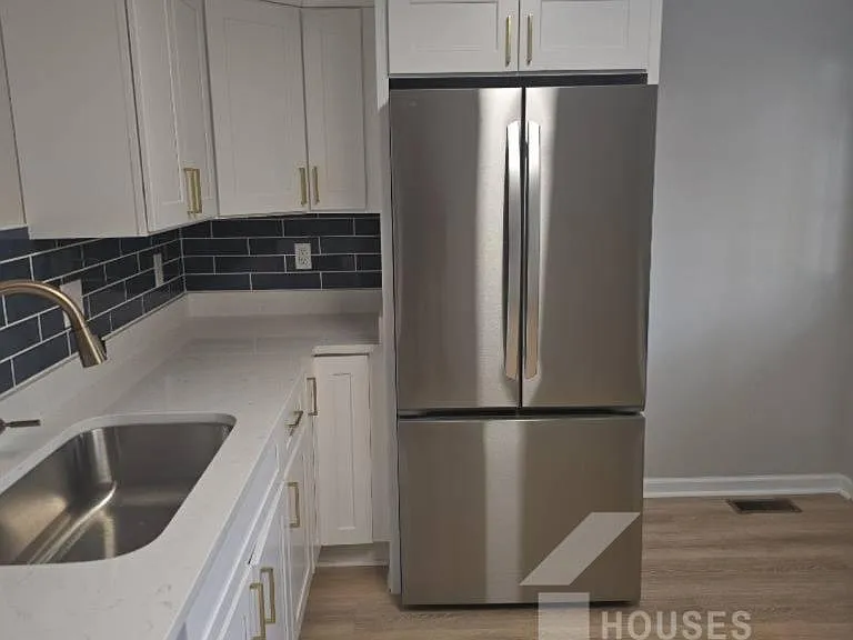 511 Hampton Ave #C101 — Photo 4