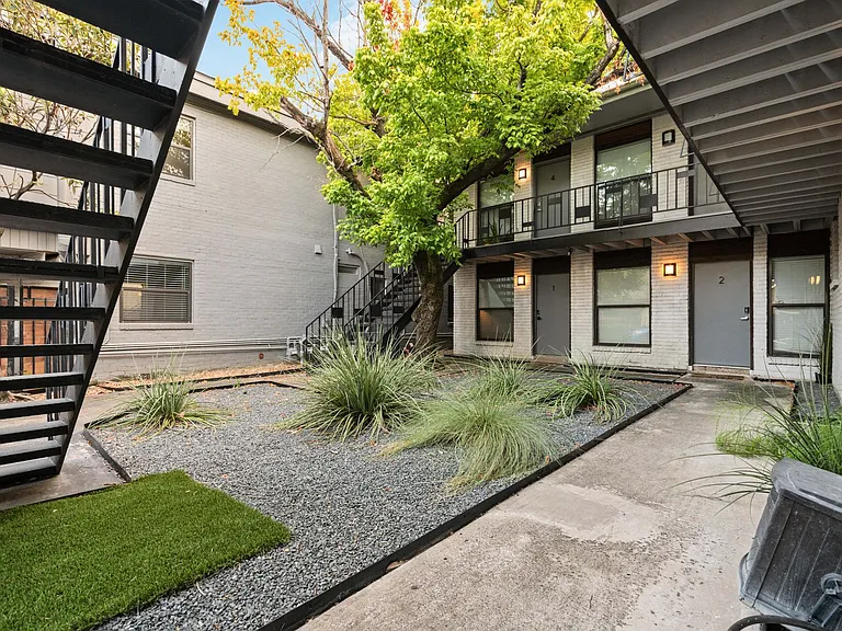 3412 Graustark St — Photo 7