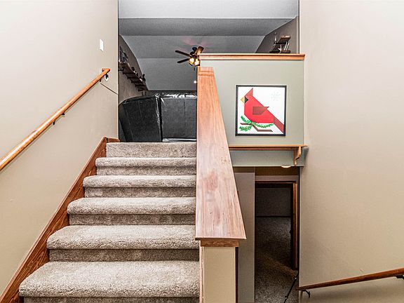 3rd image of 1308 Spring Hill Dr