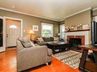 3430 S 11th St, Milwaukee, WI 53215