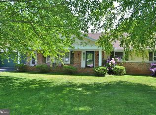 381 Valley Rd, York, PA 17407