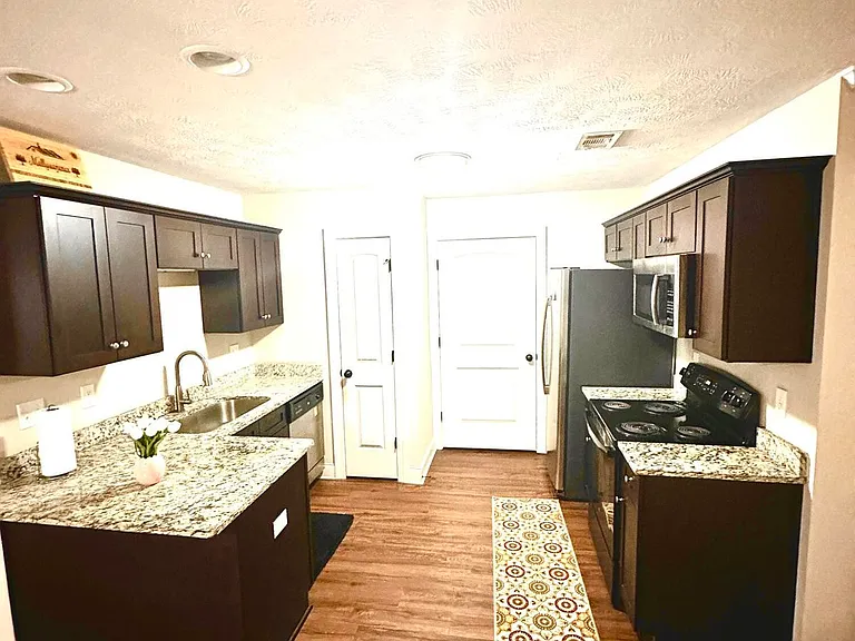 624 Vista Dr #624 — Photo 11