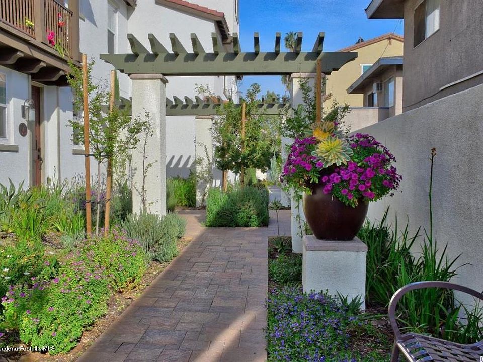 1st image of 281 N Mar Vista Ave Unit 1