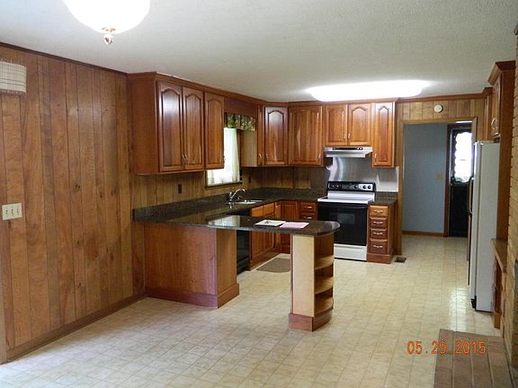 3rd image of 3909 Rosalind Ln