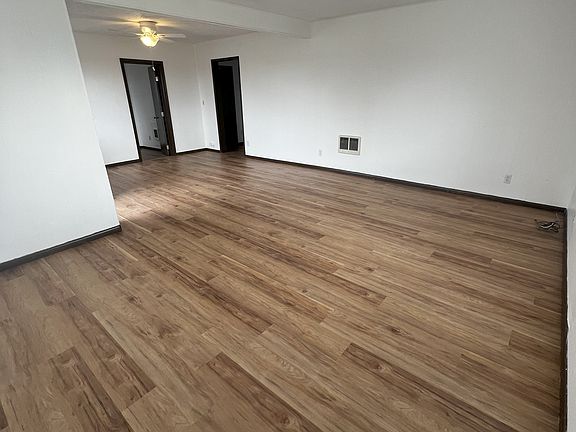 5th image of 600 N 5th Ave