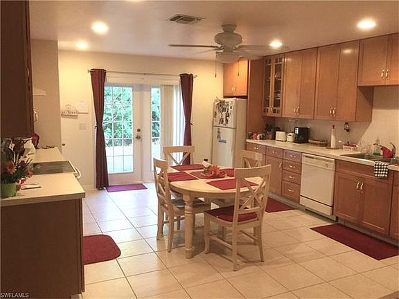 3rd image of 519/523 NE 25th Ave