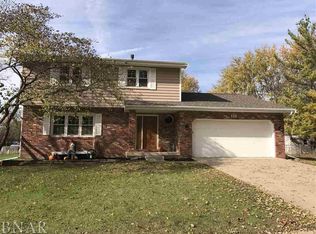 113 Garden Rd, Normal, IL 61761
