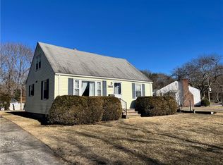 29 Ideal Ct, Warwick, RI 02818