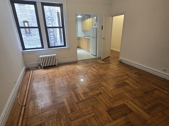 2nd image of 136 W 4th St APT 2E