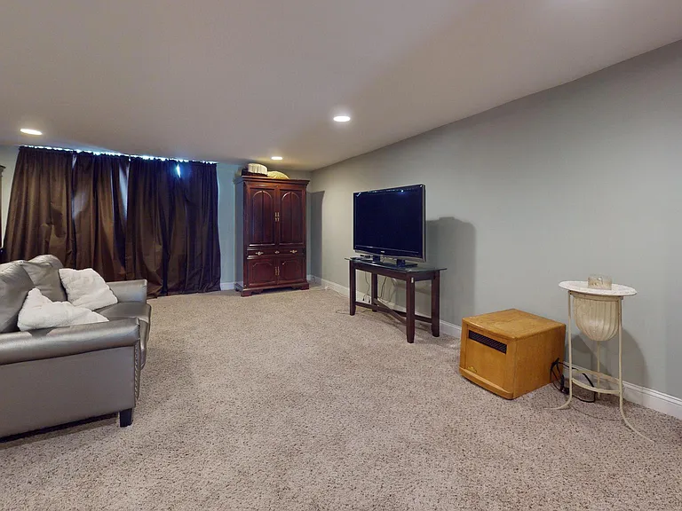 8902 Blue Grass Rd — Photo 51