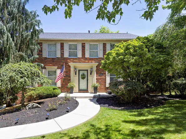 132 Marshall Dr, Pittsburgh, PA 15228