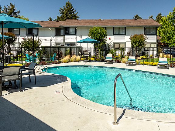 3rd image of 400 Santa Alicia Dr #69S