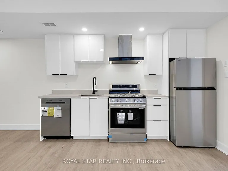 547 Mutual St #BASEMENT — Photo 10