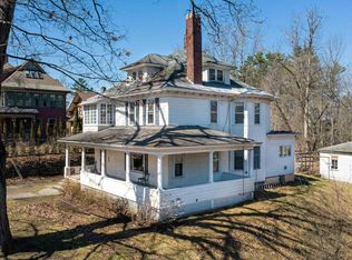 37 Edgehill Road, St. Johnsbury, VT 05819