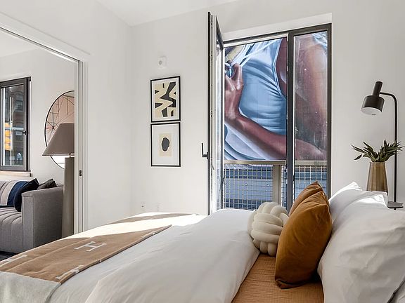 5th image of 87 Oxford St #203