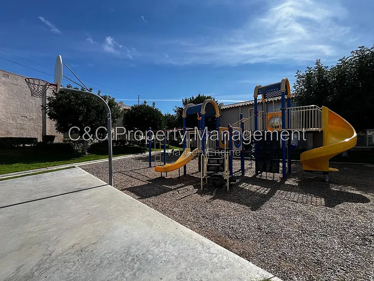 700 W La Veta Ave #A10 — Photo 16