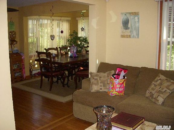 5th image of 2385 Parkview Pl