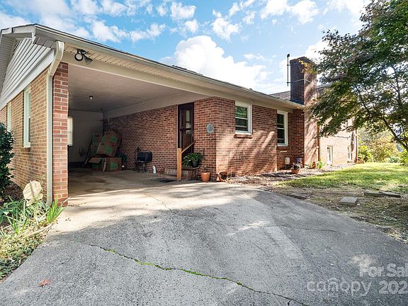 3rd image of 111 Newcastle Ave