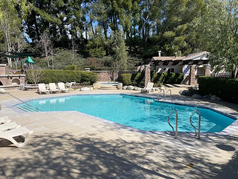 23137 Cheyenne Dr — Photo 29
