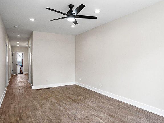 2nd image of 2552 W 45th St