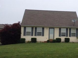 1232 Crooked Lake Rd, Fenton, MI 48430