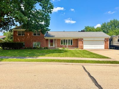 628 12th Ave N, Clinton, IA, 52732