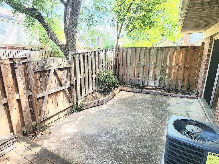10823 Bucknell Dr #30 — Photo 33