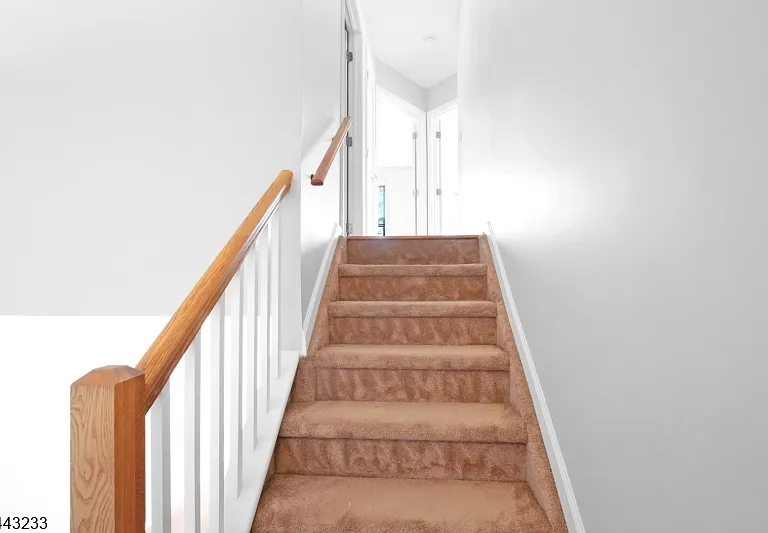 418 Dalton Ct — Photo 32